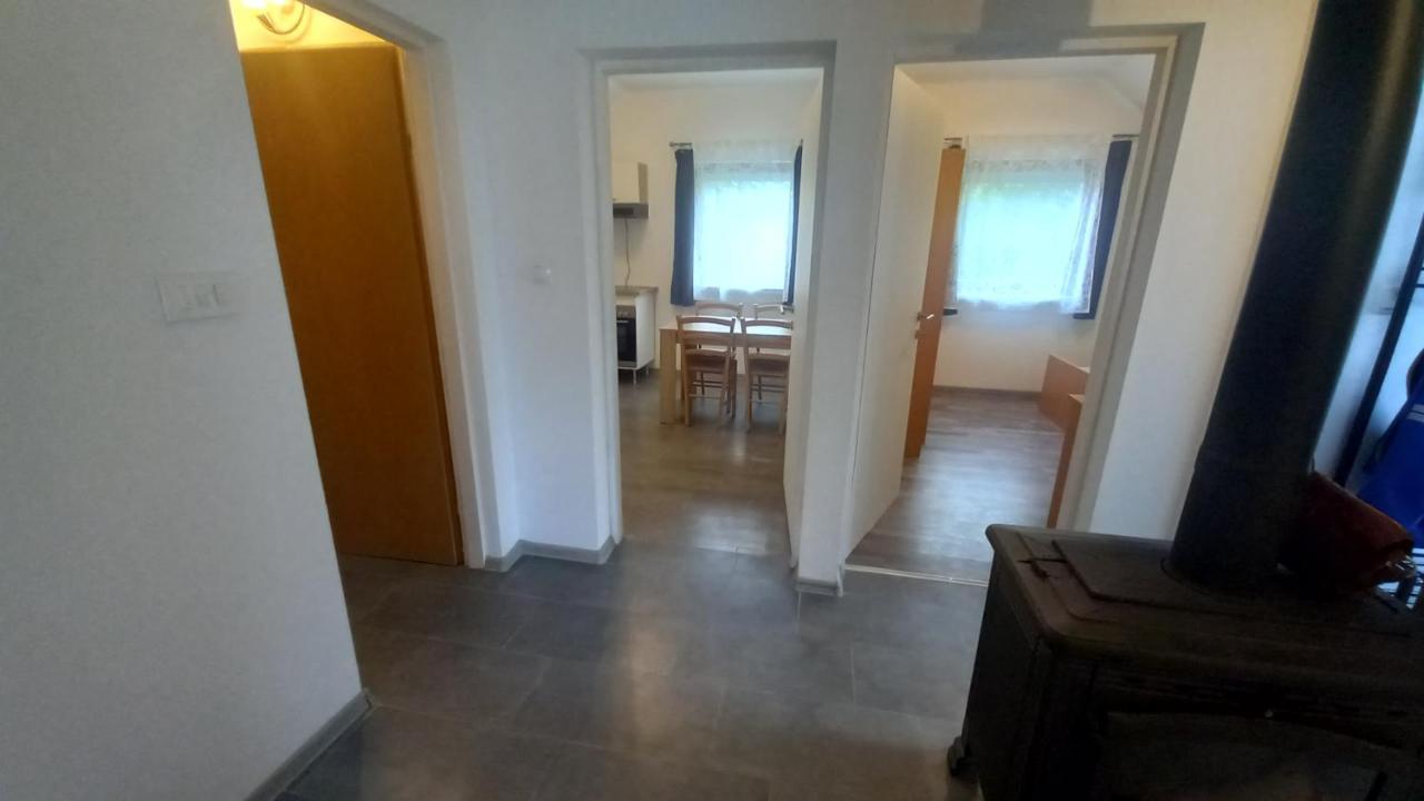 Keti Apartment Plaški Екстериор снимка