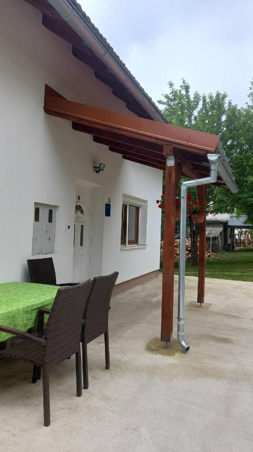 Keti Apartment Plaški Екстериор снимка